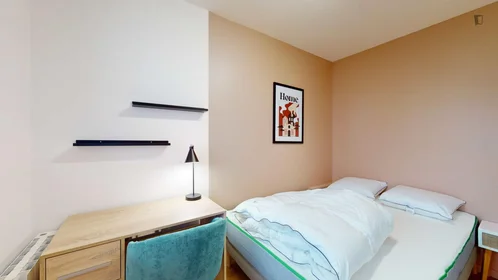 Prywatny pokój rue de Metz, obraz 5 16