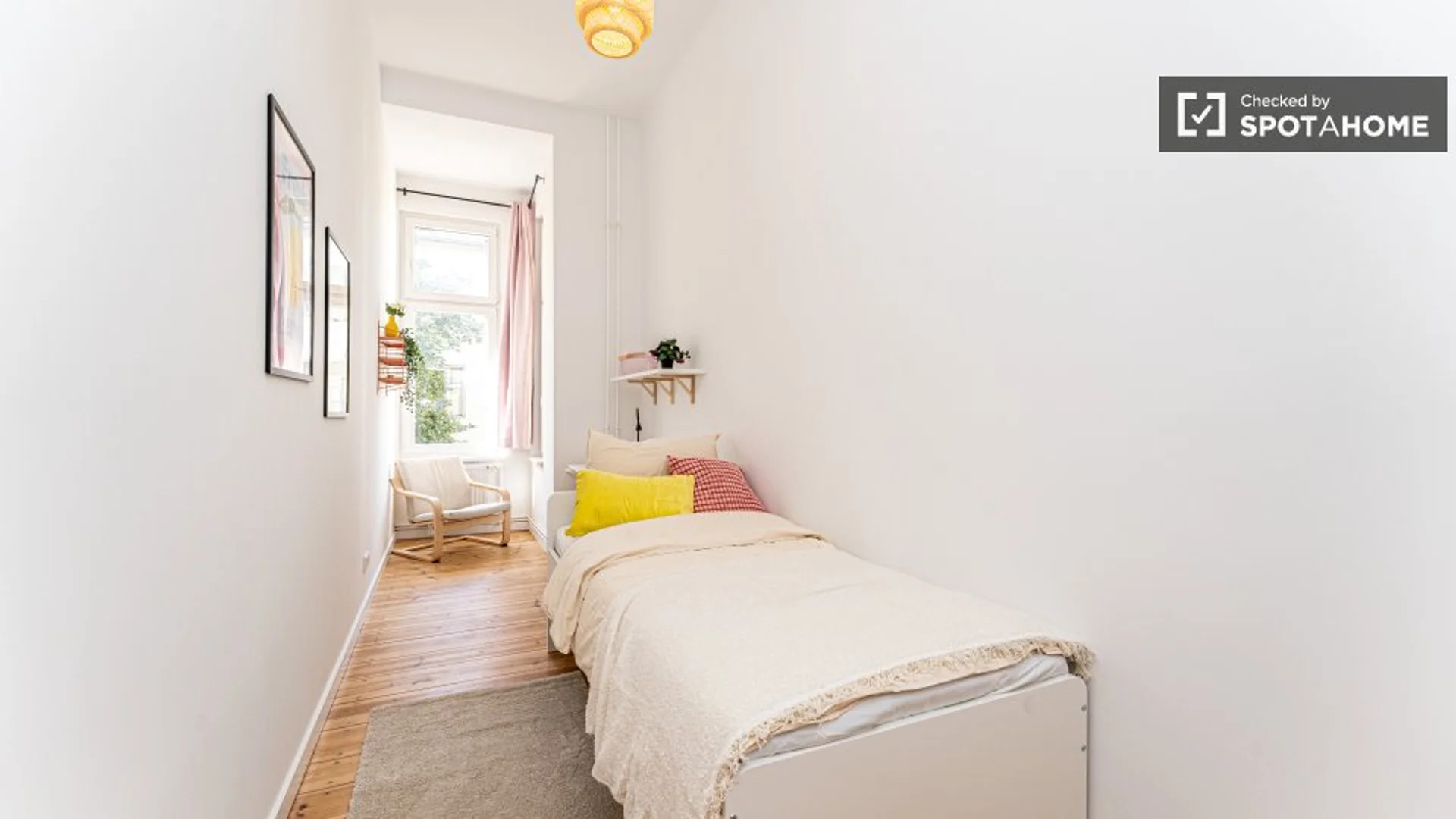 Chambre à louer dans un appartement d'étudiant à , entièrement meublée
