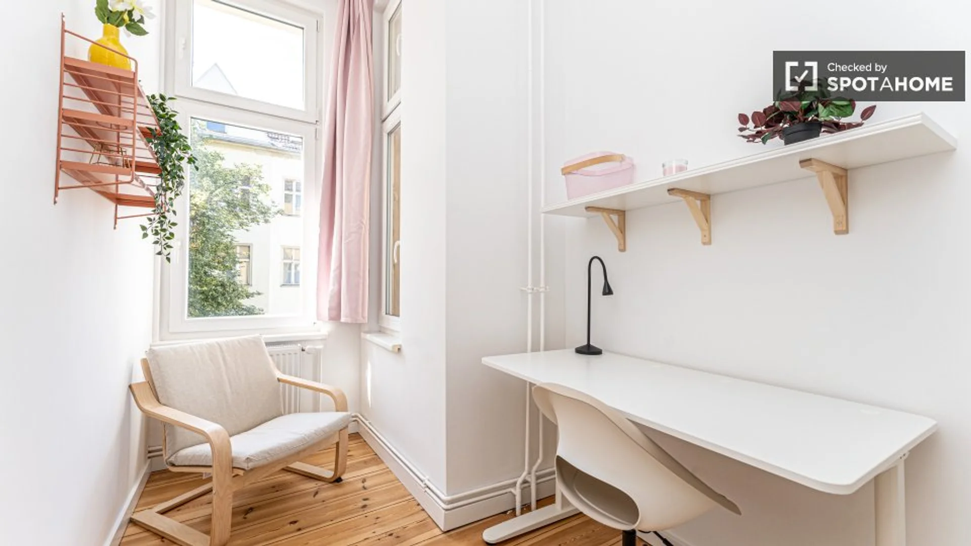 Chambre à louer dans un appartement d'étudiant à , entièrement meublée