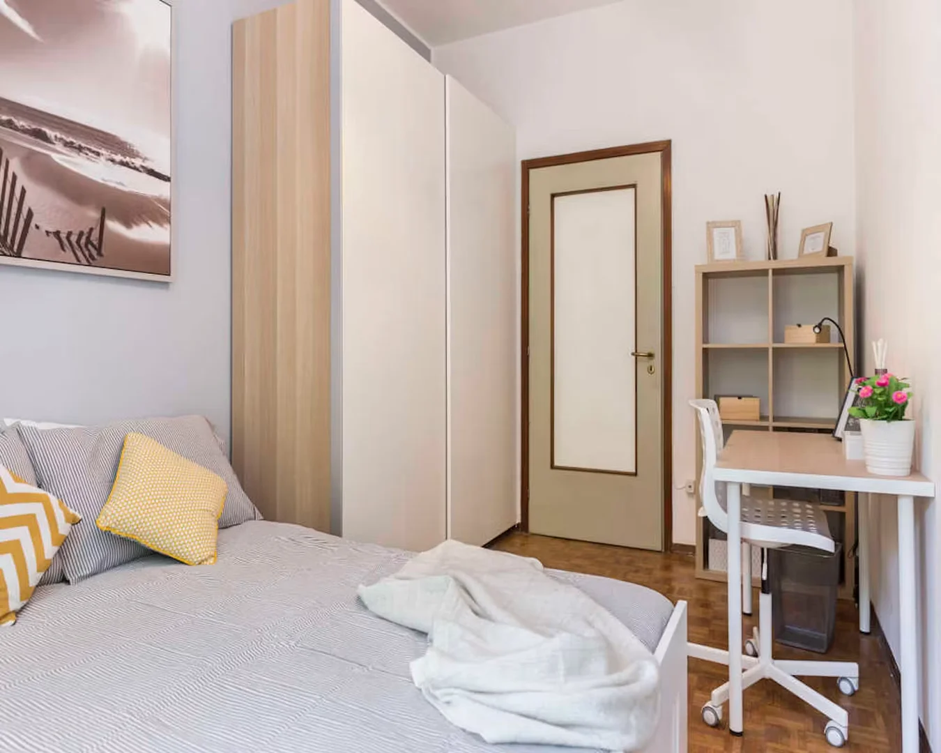 Quarto acolhedor para estudantes disponível em 