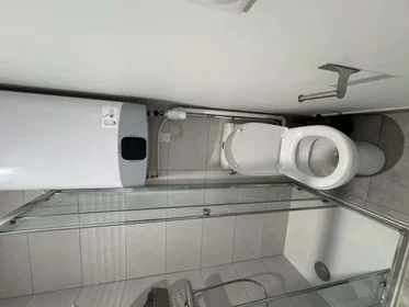 Prywatny pokój 4 Pl. Sainte-Clotilde, 51100 Reims, France, obraz 5 15