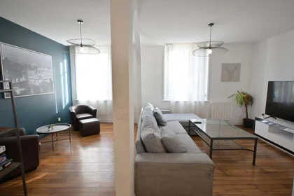 Prywatny pokój 4 Pl. Sainte-Clotilde, 51100 Reims, France, obraz 7 15