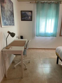 Dairenin tamamı konumu Carrer de Martínez de Tena, , 10 10 görüntüsü