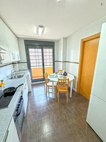 Quarto privado em Calle Arroyo Cedrón, imagem 8 de 20