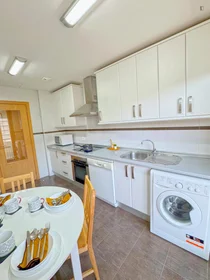 Quarto privado em Calle Arroyo Cedrón, imagem 9 de 20