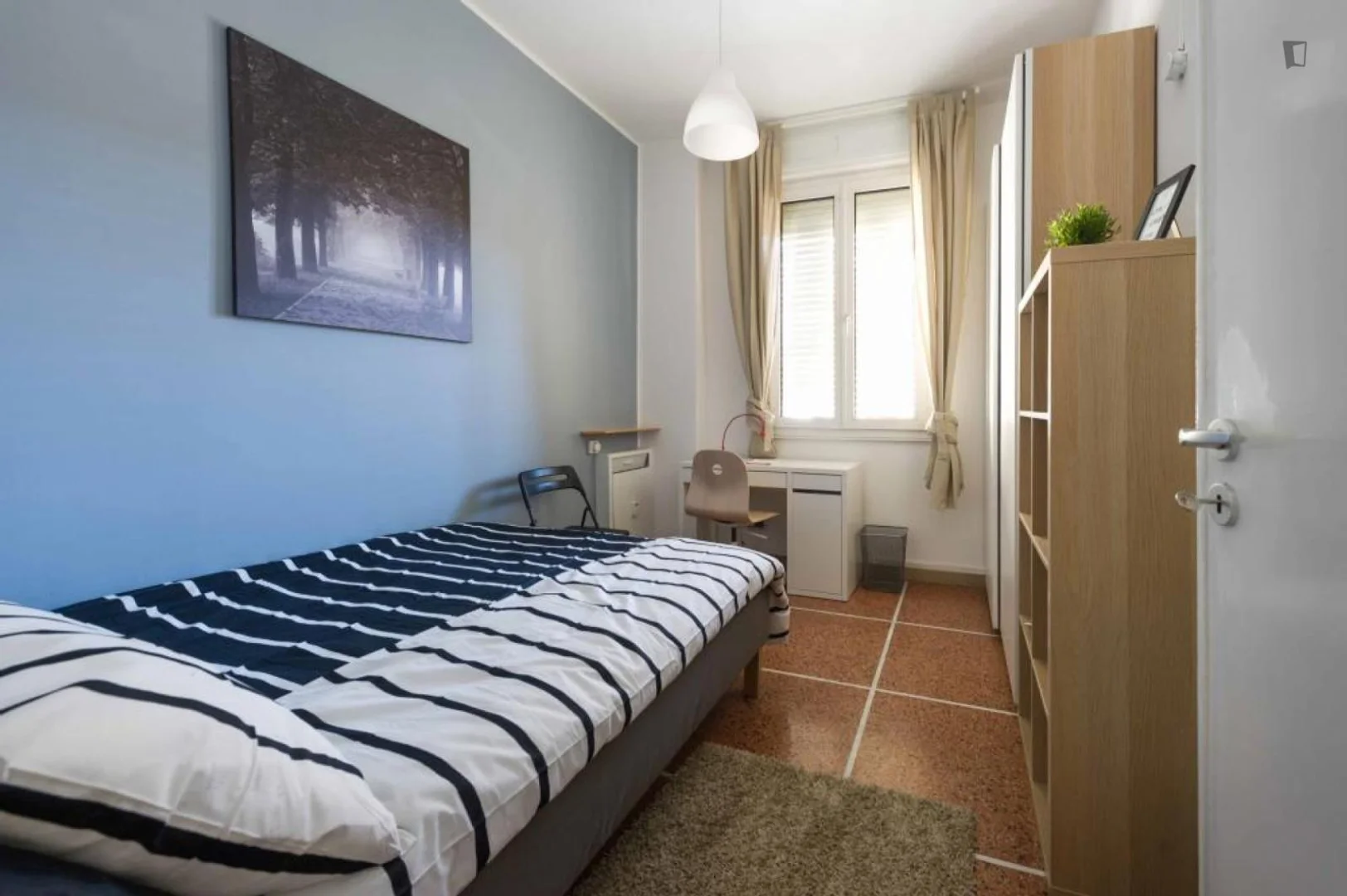 Zimmer in Studentenwohnung in  zu vermieten, voll möbliert