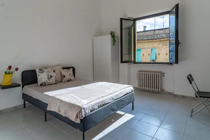 Quarto privado em Viale G. Marconi, 180, 65127 Pescara PE, Italia, imagem 16 de 37