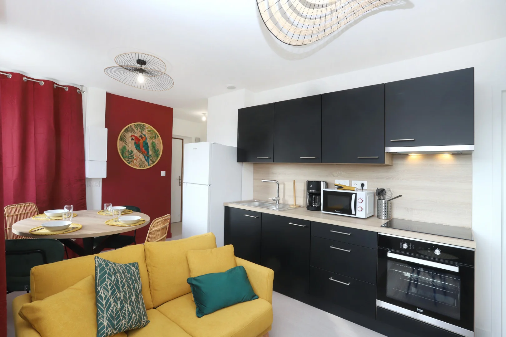Cozy room for students available in