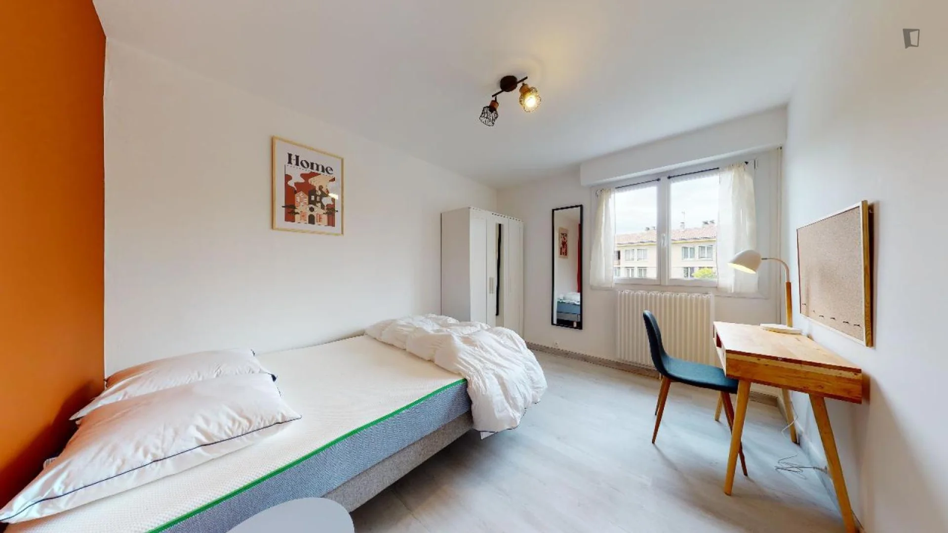Room for rent in student apartment in , fully furnished