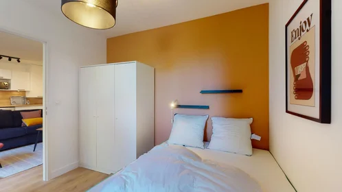 Habitación privada en Avenue du Four d'Eyglun, imagen 1 de 7