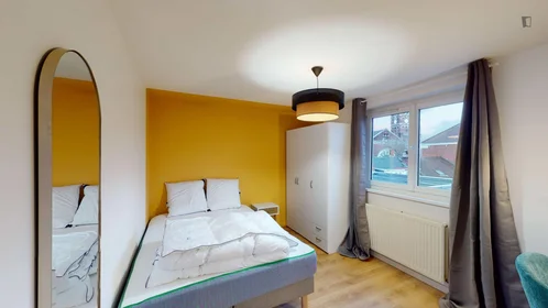 Chambre privée à rue d'Isly, image 1 de 13