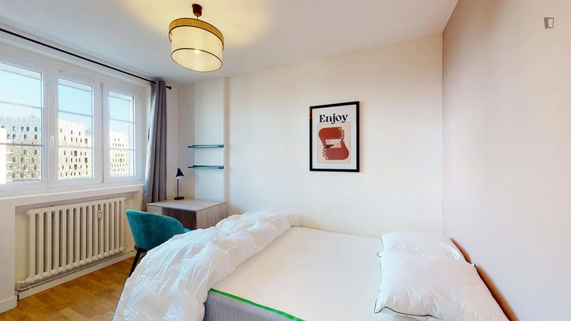 Cozy room for students available in 