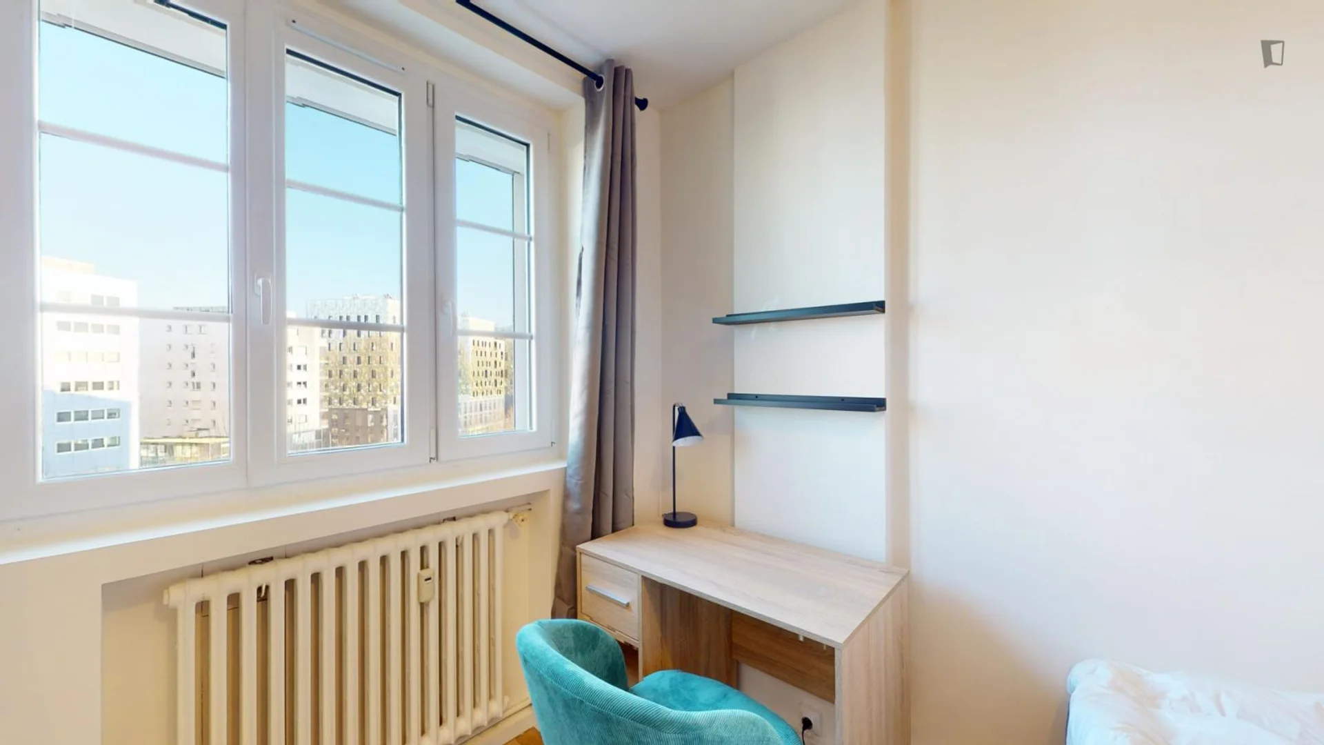 Cozy room for students available in 