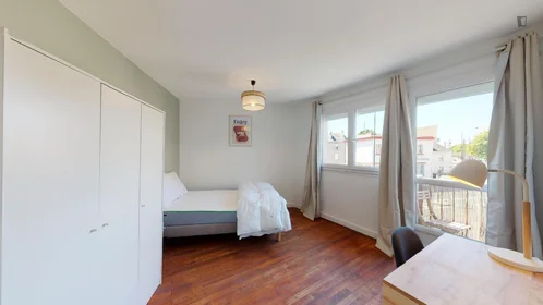 Quarto privado em Boulervard Adolphe Billault, imagem 1 de 13