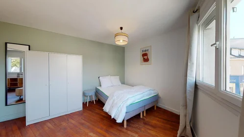 Quarto privado em Boulervard Adolphe Billault, imagem 3 de 13