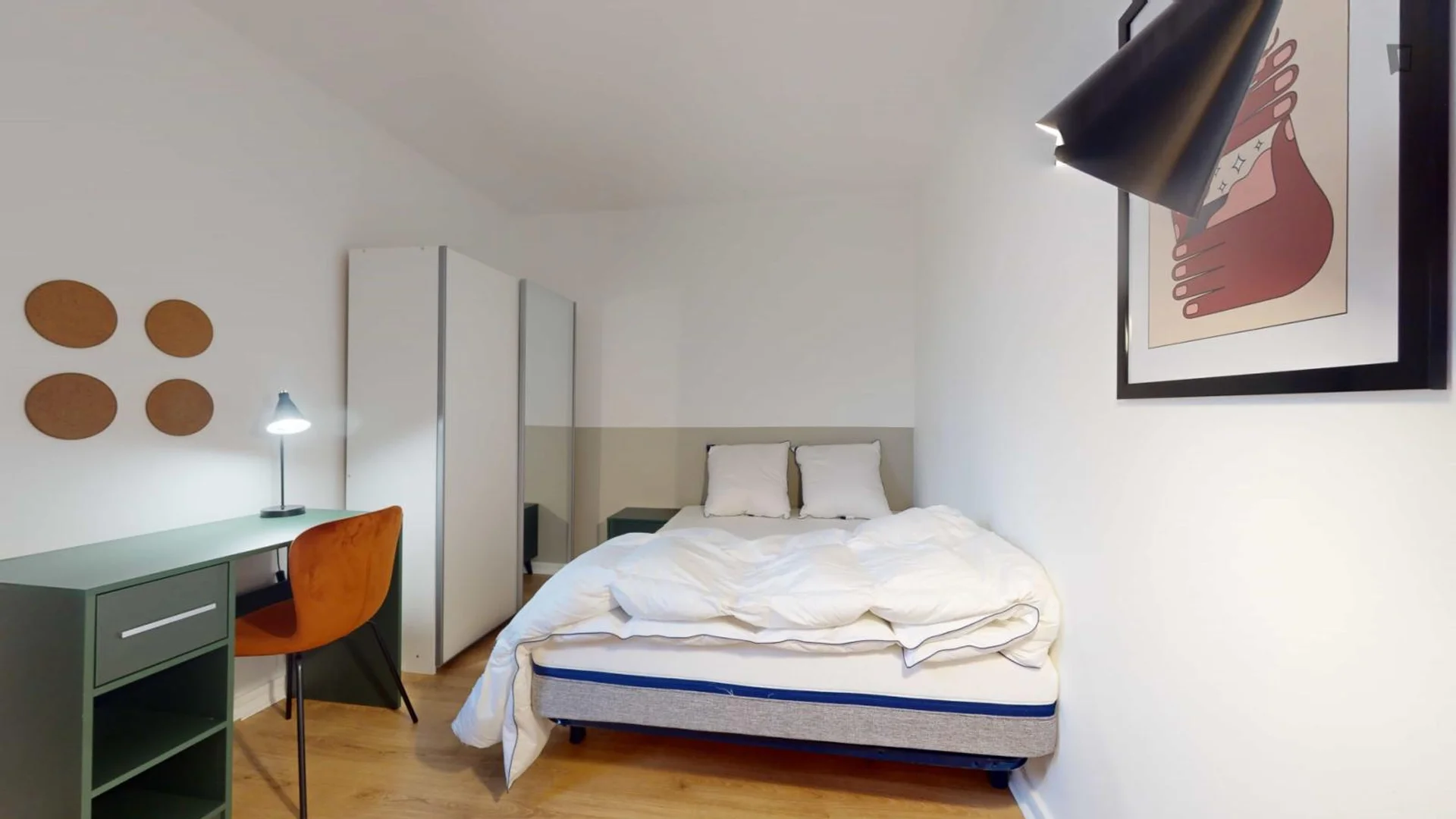 Komfortables und geräumiges Studentenzimmer in 