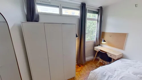 Habitación privada en Rue du Borrégo, imagen 1 de 8