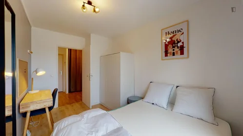 Quarto privado em Avenue du Centre, imagem 3 de 12