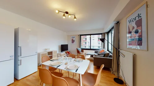 Quarto privado em Avenue du Centre, imagem 5 de 12