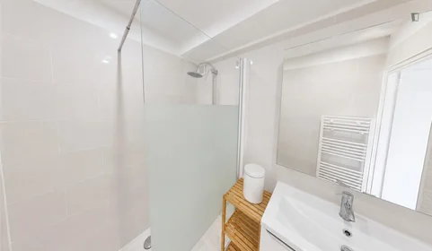 Privatzimmer in der Boulevard de Roux, bild 7 von 9