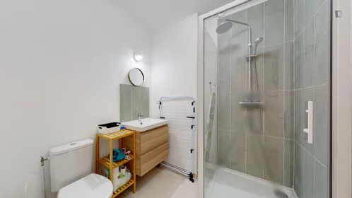 Private room at Bd Camille Flammarion, image 14 of 18