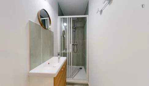 Private room at Bd Camille Flammarion, image 17 of 18