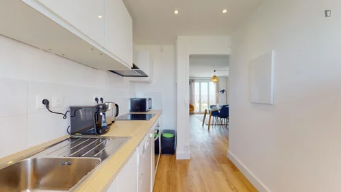 Stanza privata in 90, boulevard de Roux , immagine 12 di 12