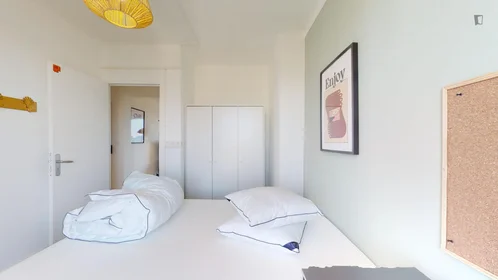 Stanza privata in 90, boulevard de Roux , immagine 4 di 12