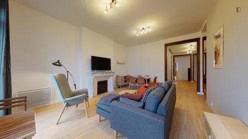 Habitación privada en Boulevard Athènes, imagen 5 de 7