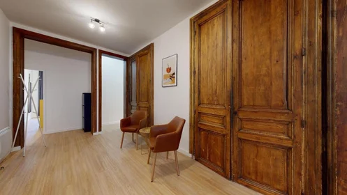 Habitación privada en Boulevard Athènes, imagen 7 de 7
