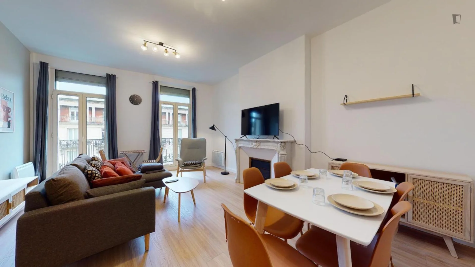 Chambre d'étudiant confortable et spacieuse dans 