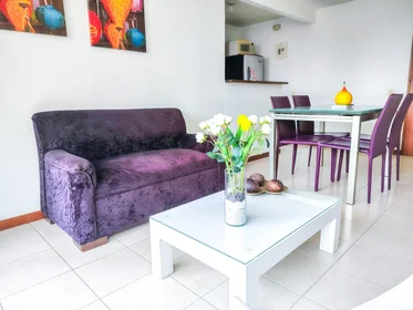 Dairenin tamamı konumu Calle 8 Sur # 43B-112, 2 30 görüntüsü