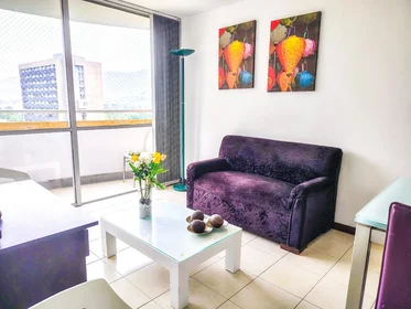 Dairenin tamamı konumu Calle 8 Sur # 43B-112, 3 30 görüntüsü