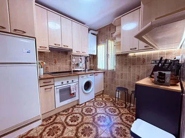 Habitación privada en C. de Sta. Julia, 12, Puente de Vallecas, 28053 Madrid, Spain, imagen 17 de 31