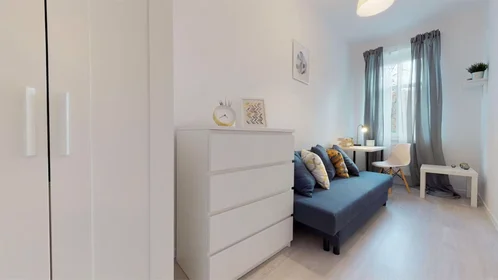 Privatzimmer in der Aleja Wojciecha Korfantego, Gliwice, bild 1 von 10