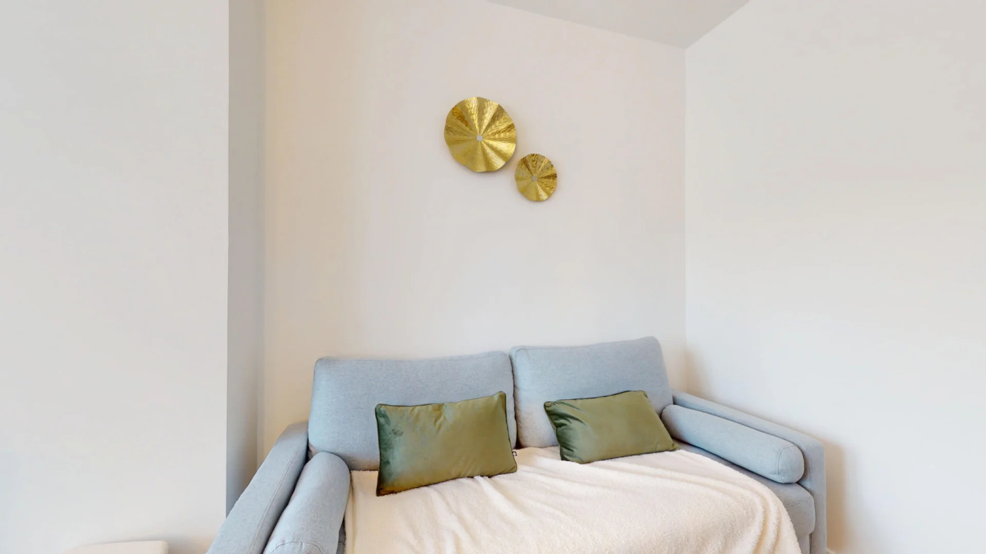 Chambre confortable pour étudiants disponible dans 