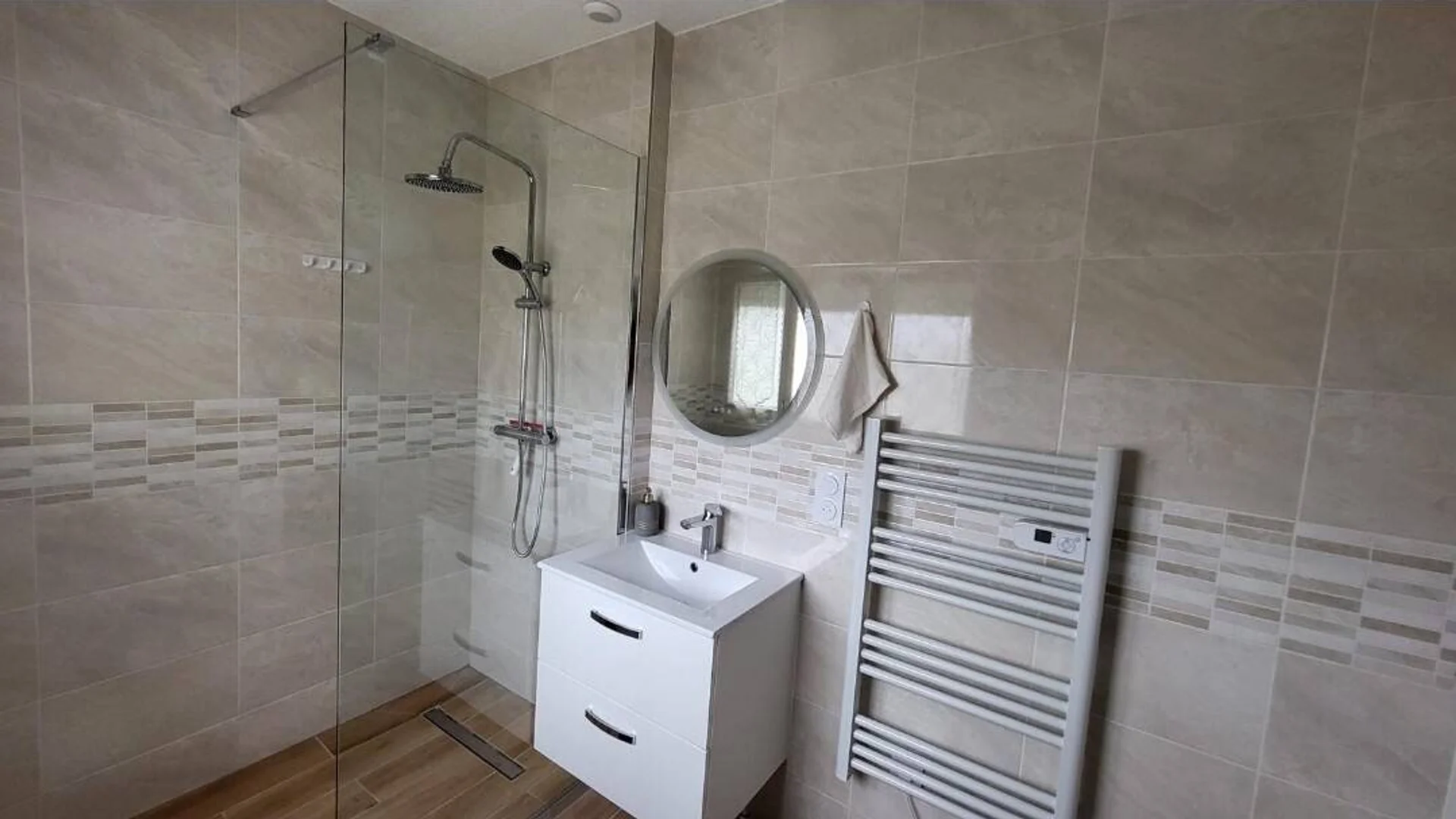 Habitación en apartamento estudiantil en alquiler en , completamente amueblado
