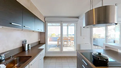 Private room at Rue Léon Jouhaux, image 16 of 20