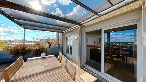 Private room at Rue Léon Jouhaux, image 17 of 20