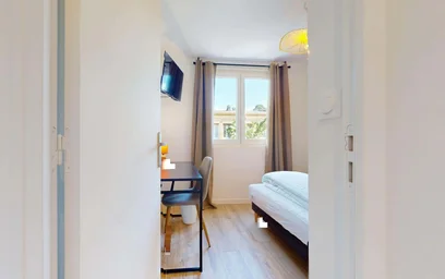 Chambre privée à 4 Rue Poret de Blosseville, 76100 Rouen, France, image 2 de 20