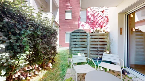 Habitación privada en 25 Rue Gabriel Goudy, 44200 Nantes, France, imagen 18 de 19