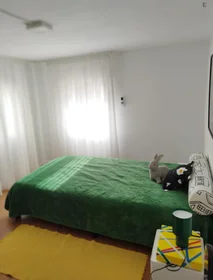 Özel oda konumu R. Dr. Guilherme Moreira, 5 32 görüntüsü