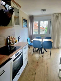 Entire apartment at 41, image 9 of 16