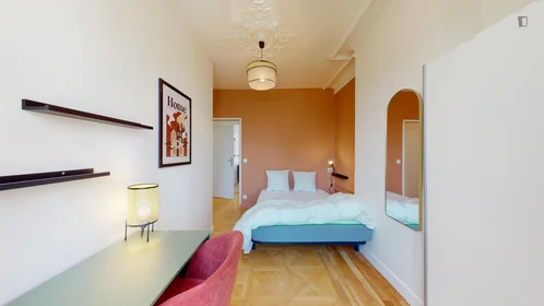 Private room at avenue Léon Gourdault, image 4 of 15