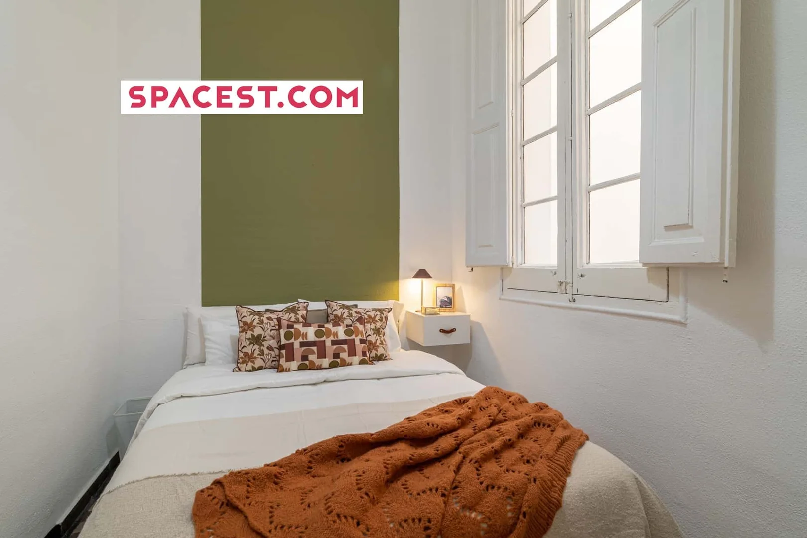 Quarto de estudante económico com localização conveniente em 