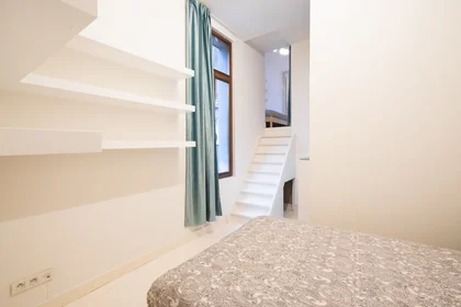 Logement entier à 1st floor, image 8 de 19