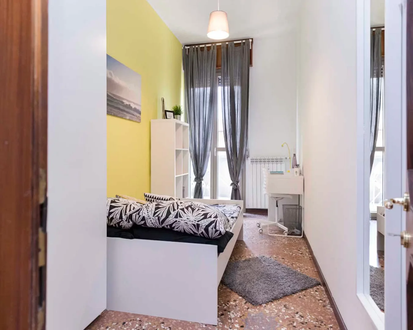 Bezahlbares Zimmer für Studenten mit ausreichender Beleuchtung in 