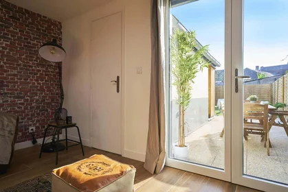 Stanza privata in 23 Rue Bouguereau, 59000 Lille, France, immagine 16 di 31