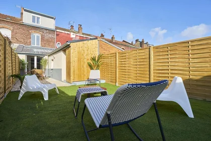 Stanza privata in 23 Rue Bouguereau, 59000 Lille, France, immagine 22 di 31