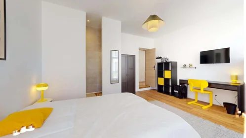Private room at 76 Av. Jean Jaurès, 51100 Reims, France, image 7 of 28
